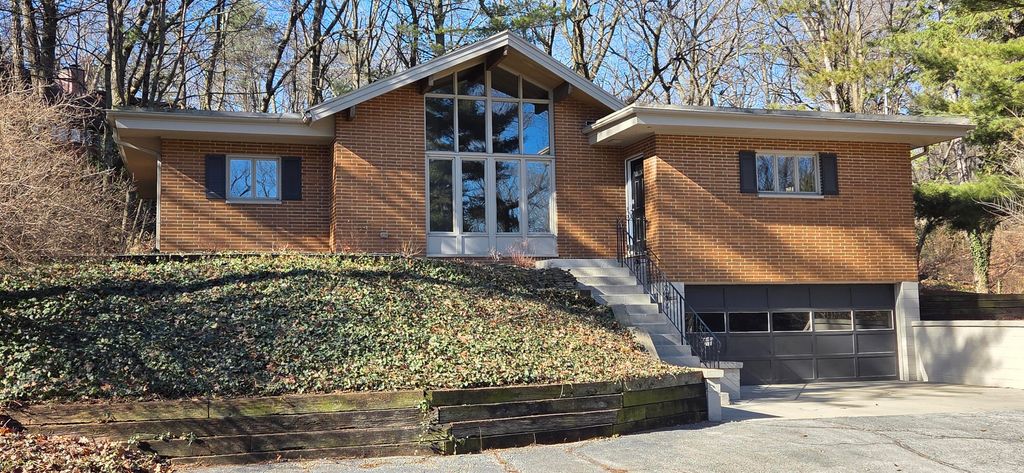 Photo of 2 Cedar Court, Portage, IN 46368 (MLS # 835142)