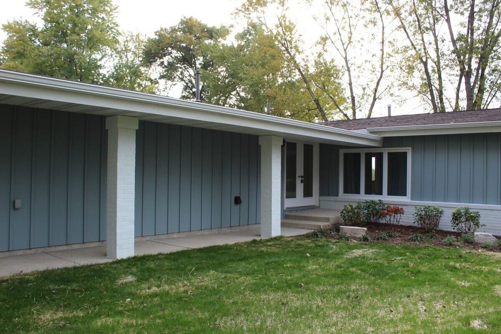 Photo of 1397 Brandywine Road, Crown Point, IN 46307 (MLS # 847468)
