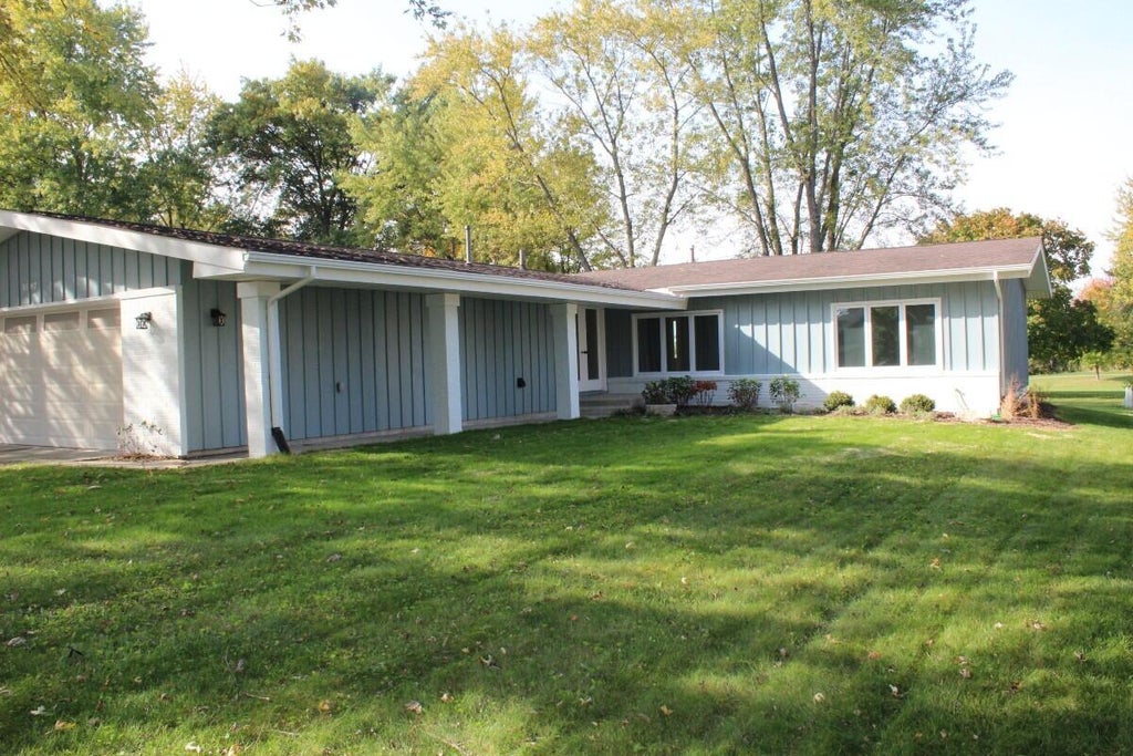 Photo of 1397 Brandywine Road, Crown Point, IN 46307 (MLS # 847468)