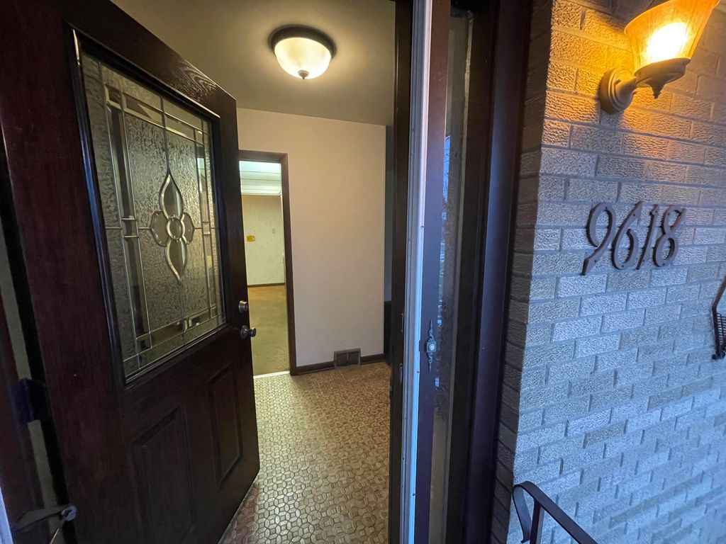 Photo of 9618 Boulevard Drive, Highland, IN 46322 (MLS # 831835)