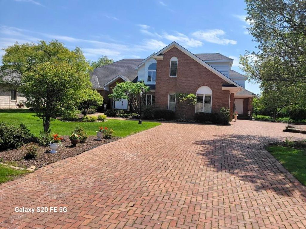 Photo of 955 Killarney Drive, Dyer, IN 46311 (MLS # 833528)