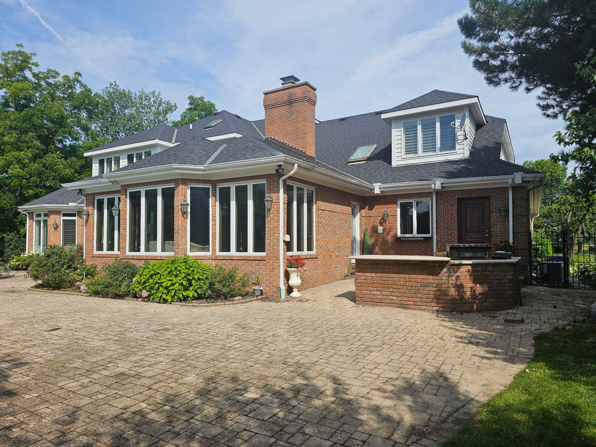 955 Killarney Drive