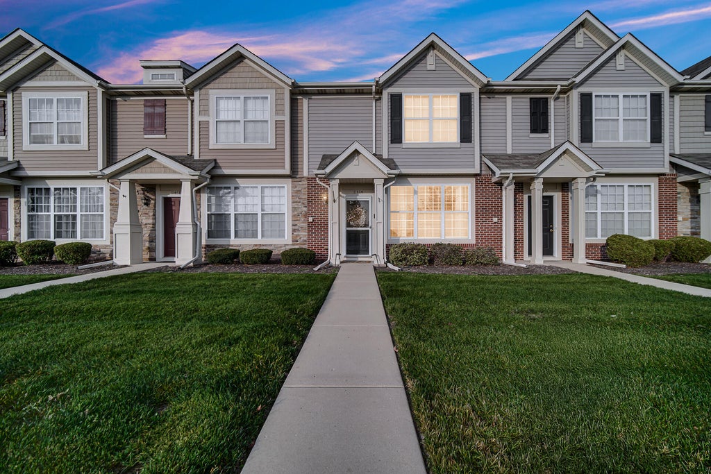 Photo of 11464 Kentucky Street, Crown Point, IN 46307 (MLS # 847651)
