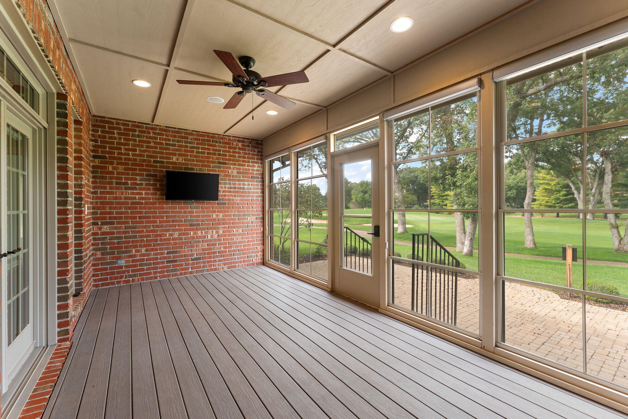 5708 Fountain View Drive