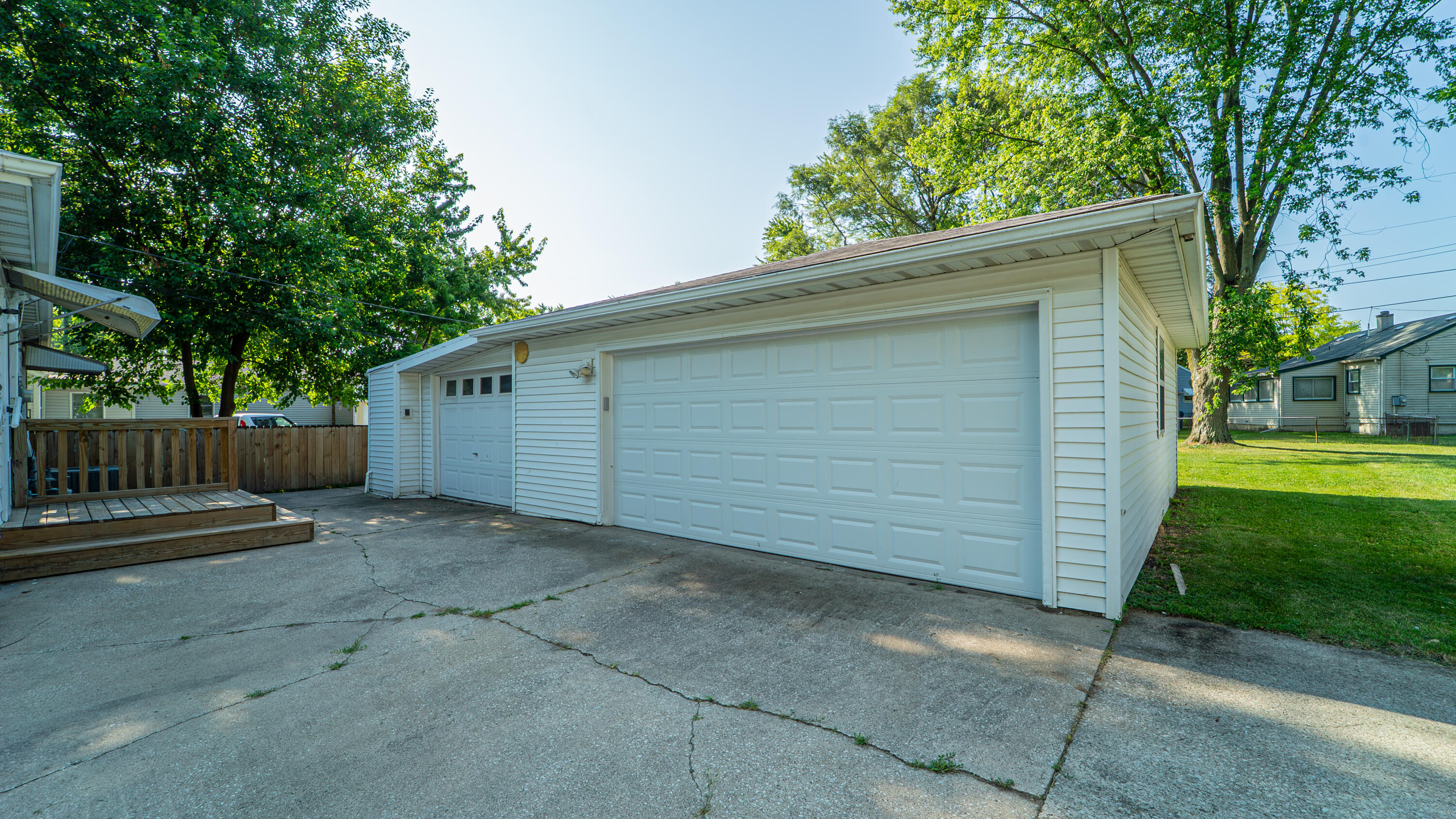 229 Oak Street