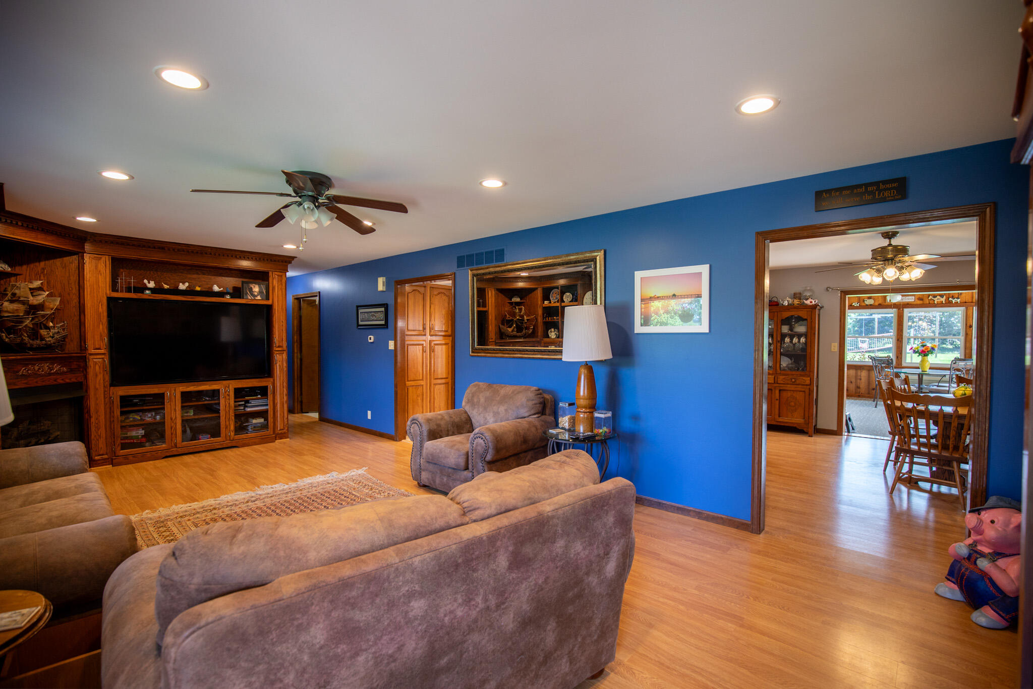 885 Bernie Boulevard