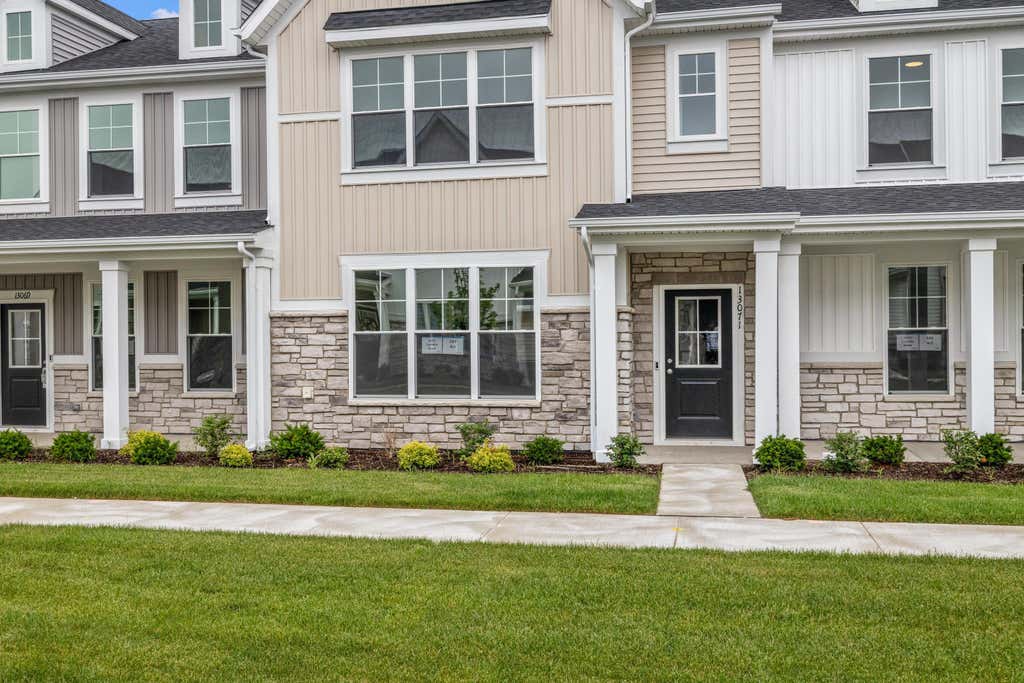 Photo of 13071 Carolina Street, Crown Point, IN 46307 (MLS # 840746)