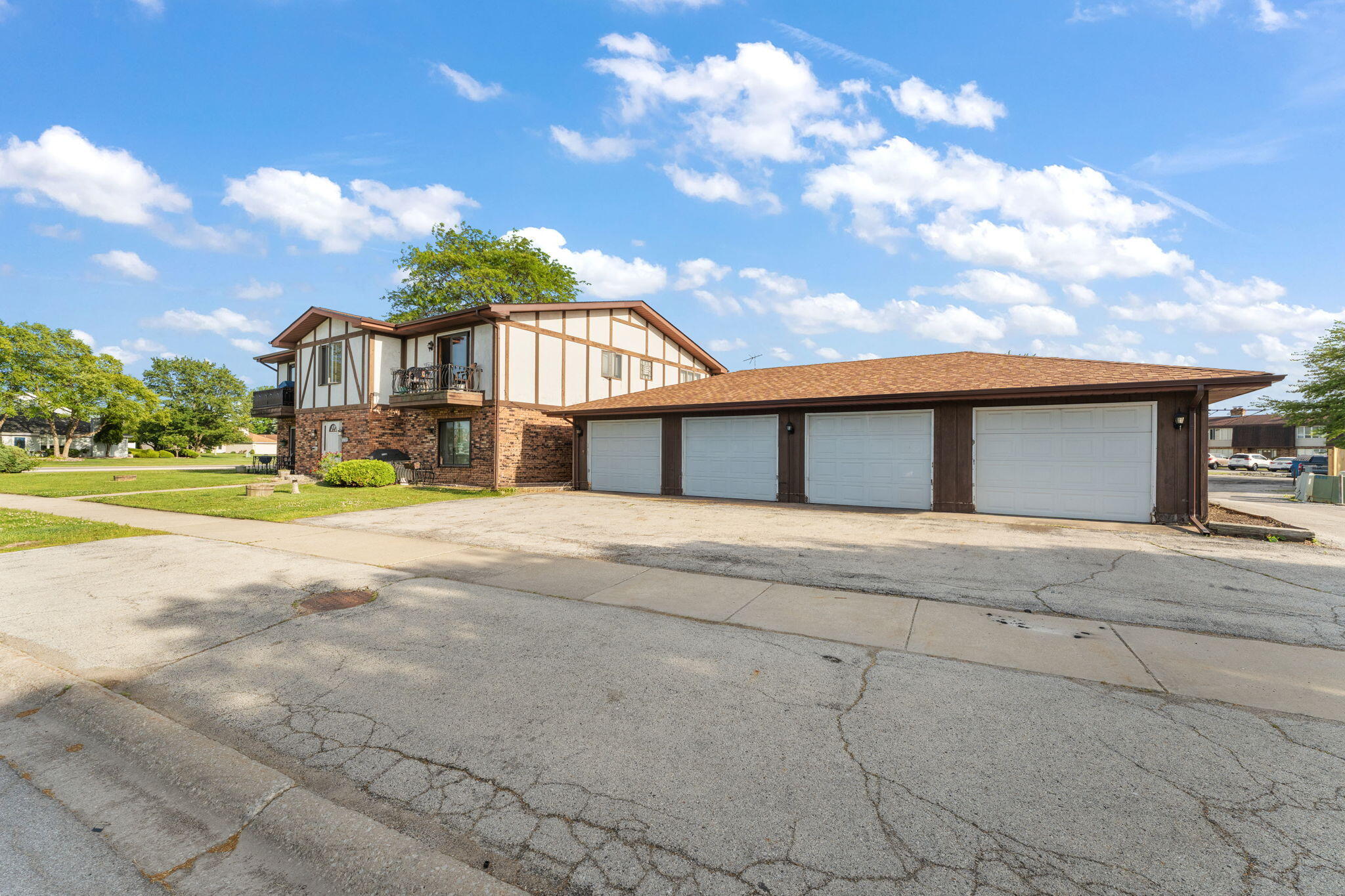 100 Plum Creek Drive Apt.3