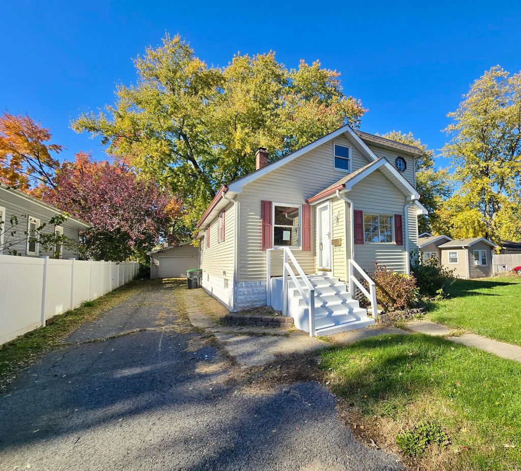 Photo of 218 N Ash Street, Hobart, IN 46342 (MLS # 832415)