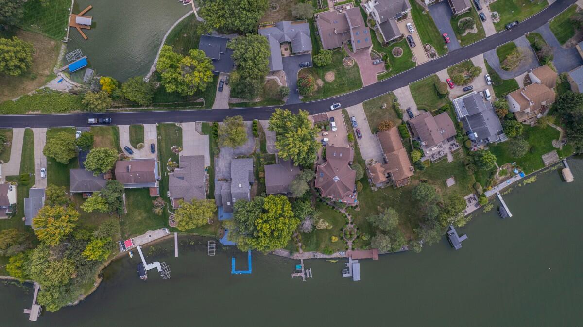 1730 Beachview Court