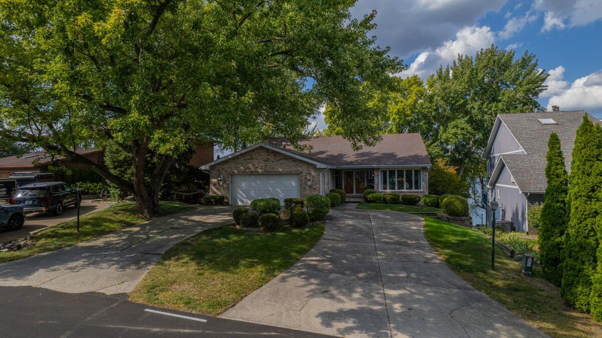 1730 Beachview Court