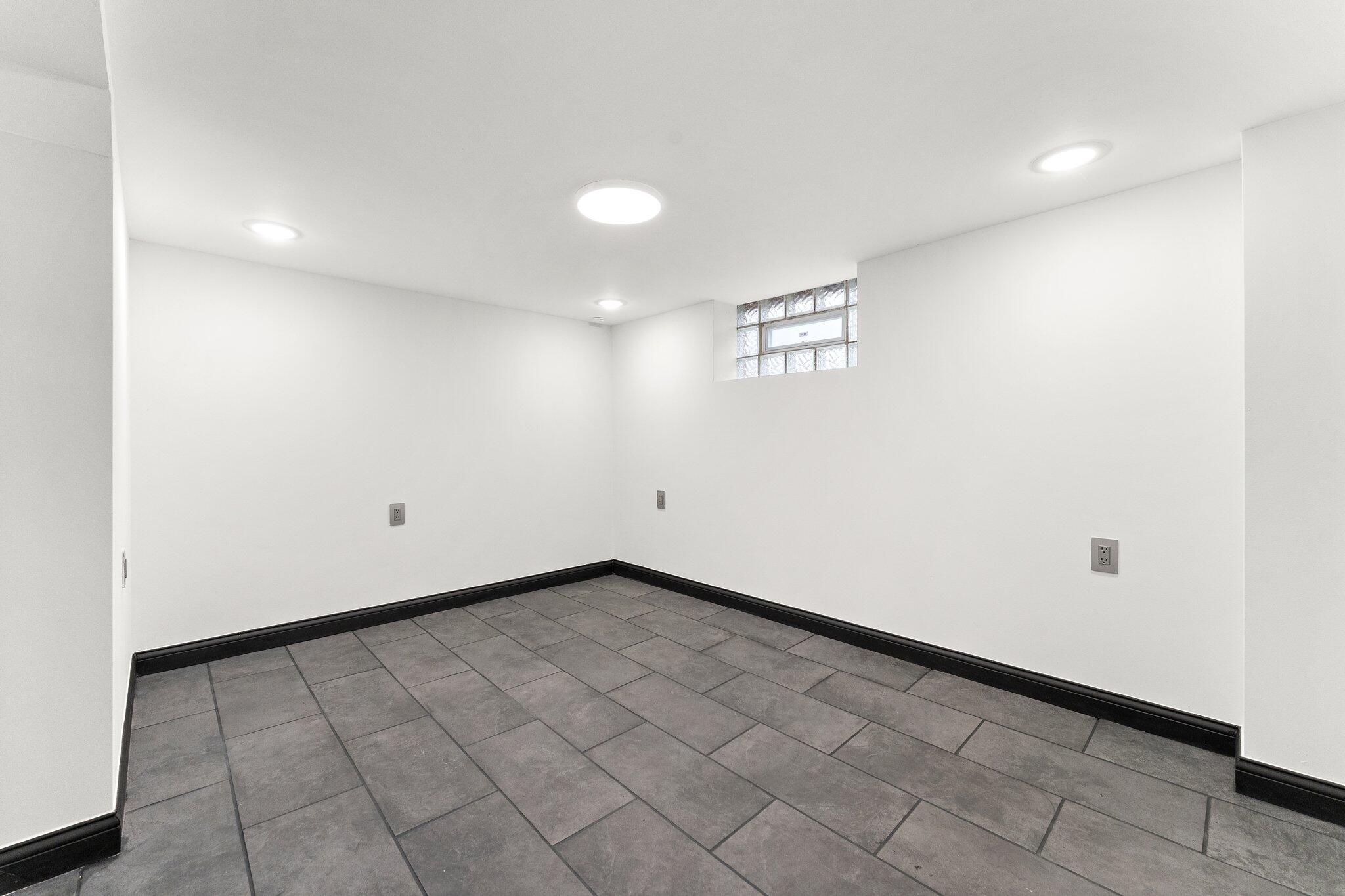 Hammond, Indiana 46323, United States, 4 Bedrooms Bedrooms, ,2 BathroomsBathrooms,Residential,Active,97083