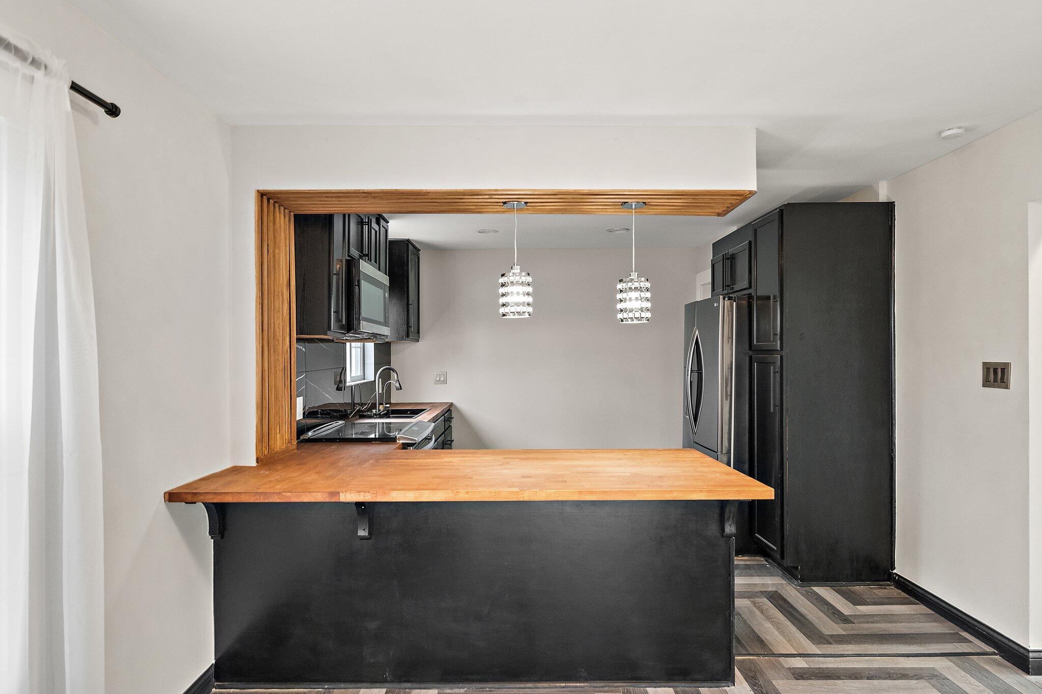 Hammond, Indiana 46323, United States, 4 Bedrooms Bedrooms, ,2 BathroomsBathrooms,Residential,Active,97083