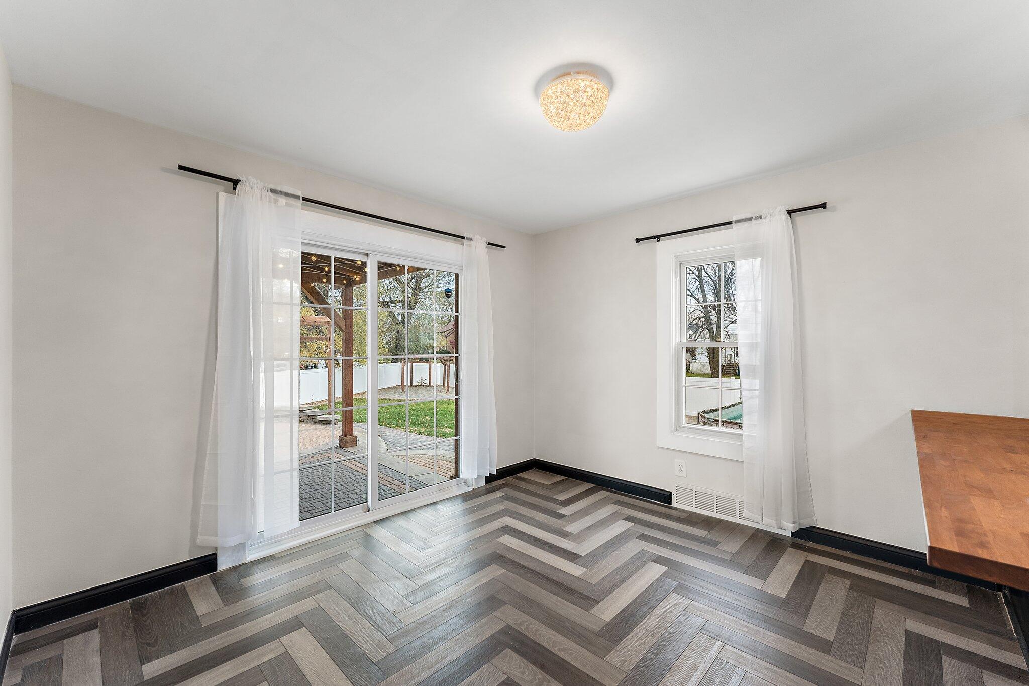 Hammond, Indiana 46323, United States, 4 Bedrooms Bedrooms, ,2 BathroomsBathrooms,Residential,Active,97083