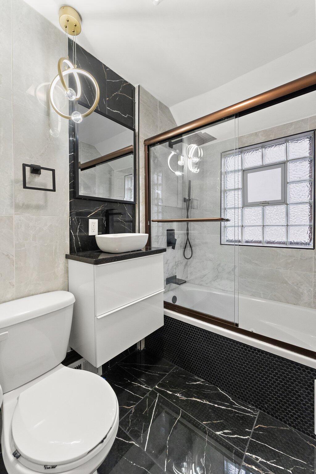 Hammond, Indiana 46323, United States, 4 Bedrooms Bedrooms, ,2 BathroomsBathrooms,Residential,Active,97083