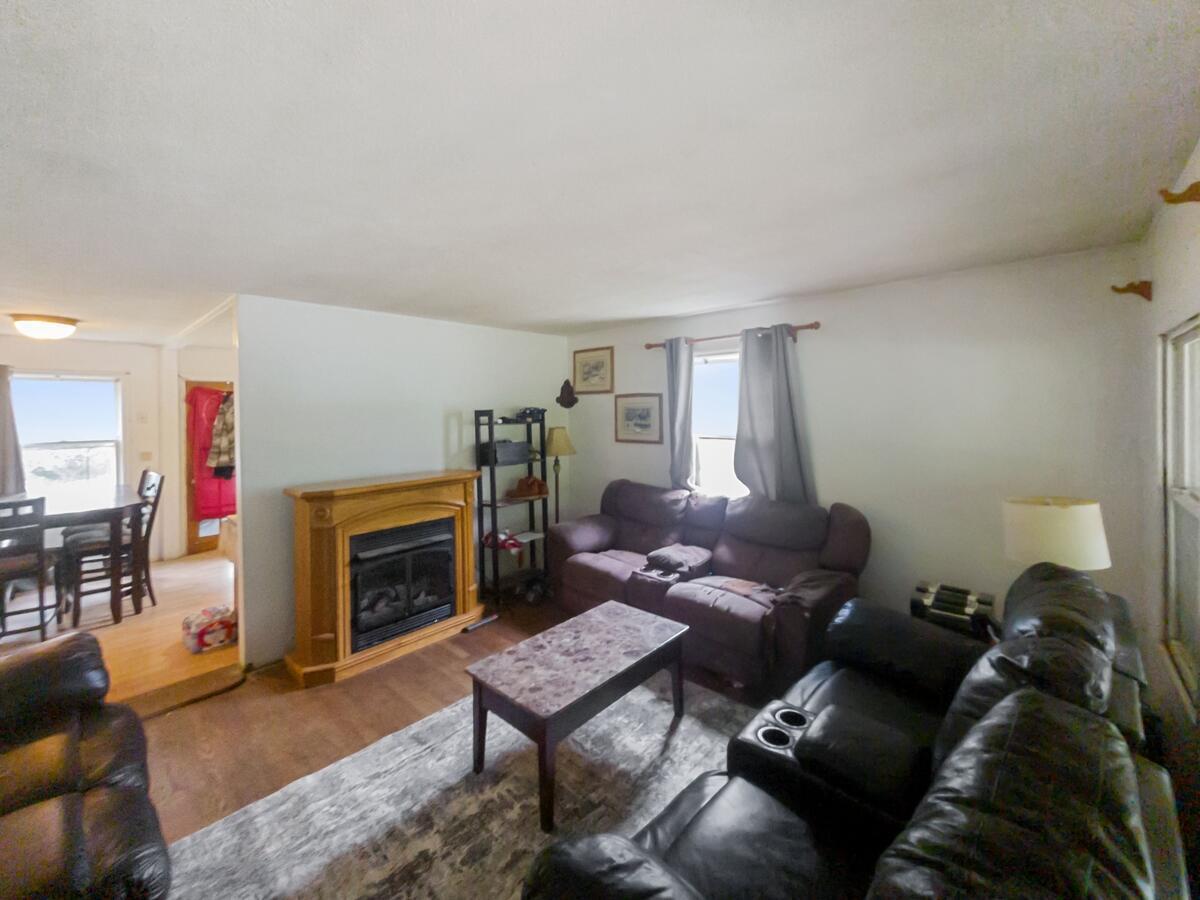 13722 Birch