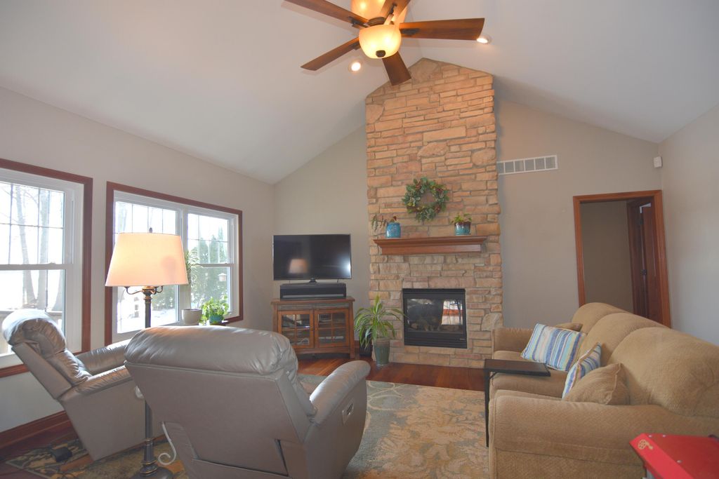 Photo of 4221 Westwood Lane S, Chesterton, IN 46304 (MLS # 833857)