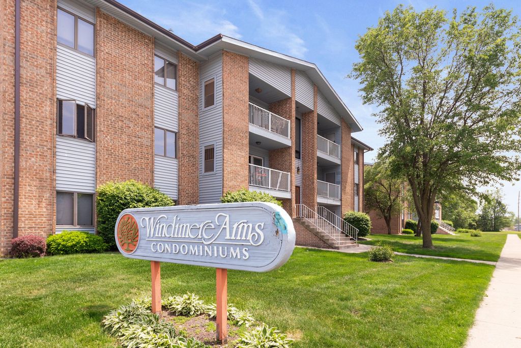 Photo of 9651 Merrillville Road #204, Crown Point, IN 46307 (MLS # 839722)