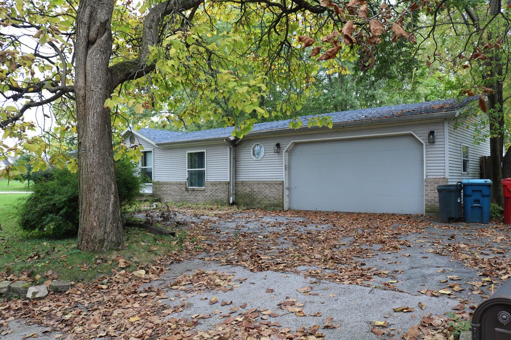 Photo of 6815 W 128th Avenue, Cedar Lake, IN 46303 (MLS # 847176)
