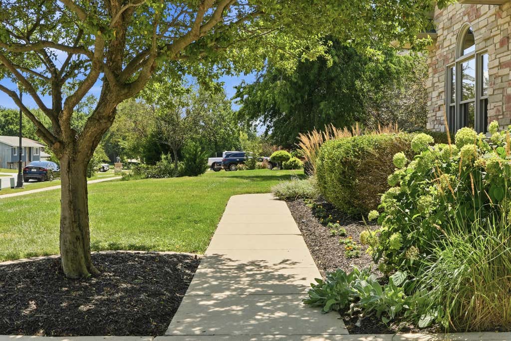 Photo of 8826 Schafer Drive, Saint John, IN 46373 (MLS # 843231)