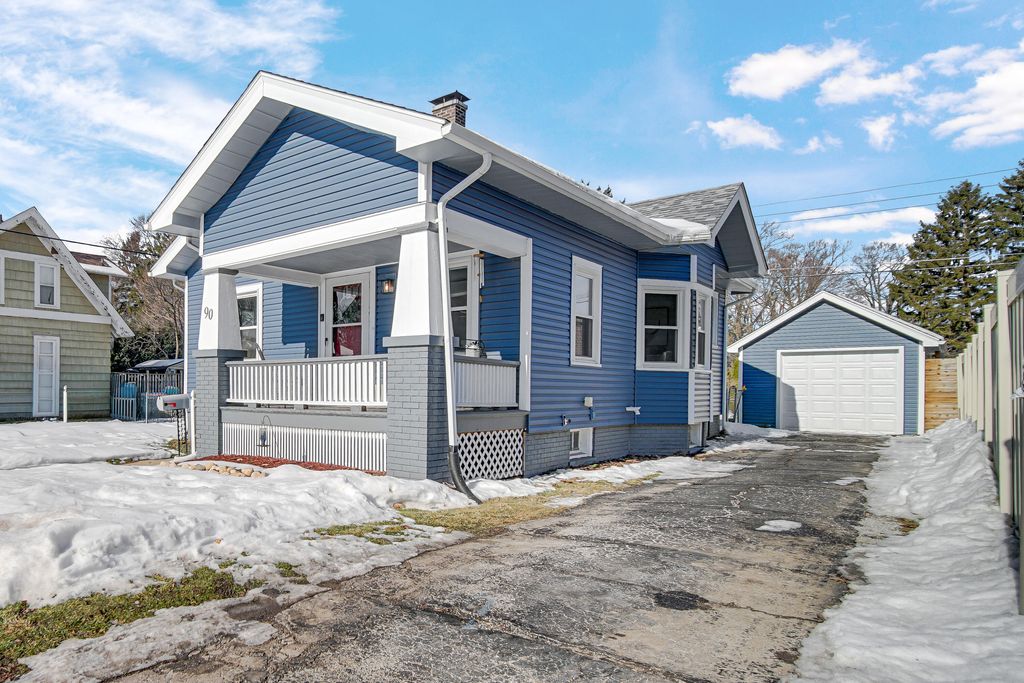 Photo of 90 Franklin Court, La Porte, IN 46350 (MLS # 834046)