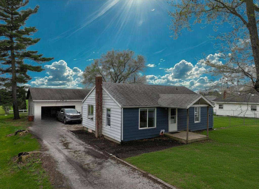Photo of 15477 W 160 N, Medaryville, IN 47957 (MLS # 837290)