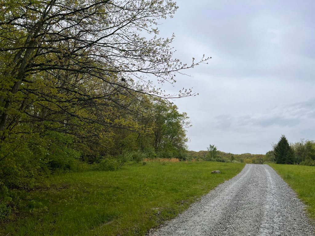 Photo of 82 W 700 N, Valparaiso, IN 46385 (MLS # 838292)