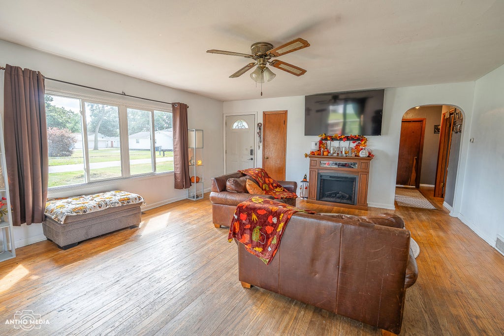 Photo of 2350 Newton Street, Lake Station, IN 46405 (MLS # 846159)