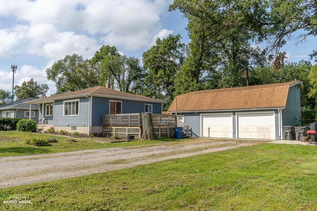Photo of 2350 Newton Street, Lake Station, IN 46405 (MLS # 846159)