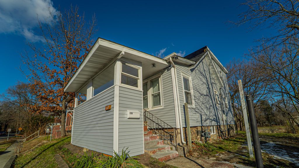 Photo of 115 N Porter Street, Michigan City, IN 46360 (MLS # 831360)