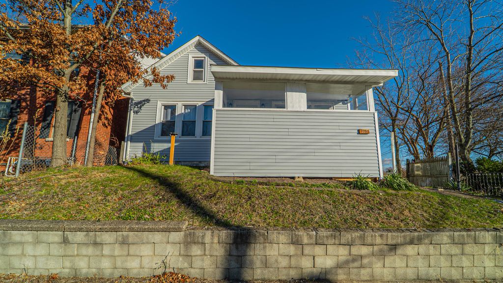 Photo of 115 N Porter Street, Michigan City, IN 46360 (MLS # 831360)