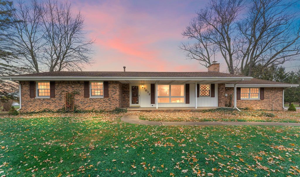 Photo of 1012 N Meridian Road, Chesterton, IN 46304 (MLS # 831101)