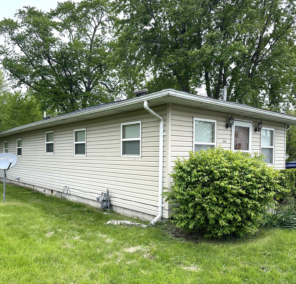 Photo of 7616 Lake Shore Drive, Cedar Lake, IN 46303 (MLS # 838779)