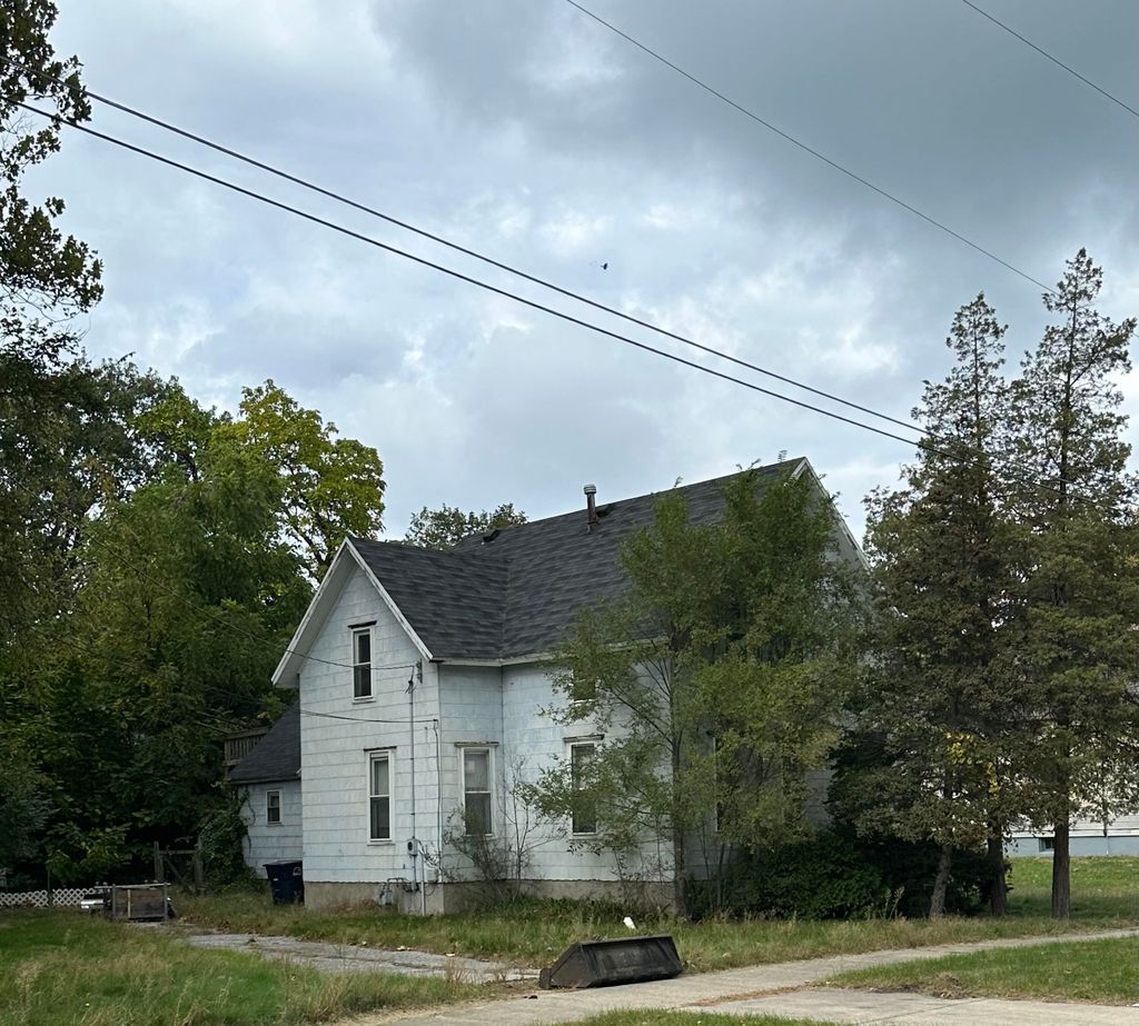 Photo of 219 Grant Avenue, Michigan City, IN 46360 (MLS # 837207)
