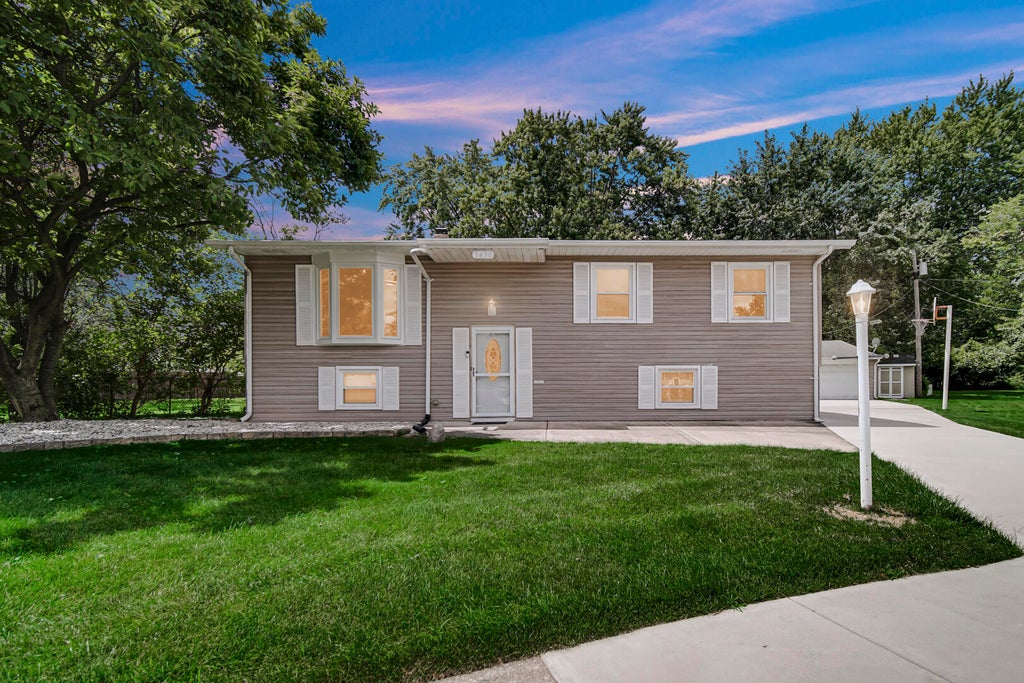 Photo of 3430 Norman Place, Highland, IN 46322 (MLS # 846257)