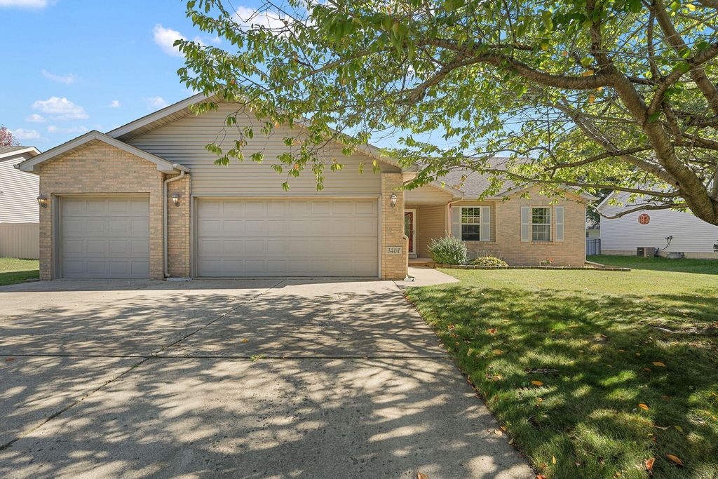 Photo of 1461 Eagle Street, Chesterton, IN 46304 (MLS # 829482)