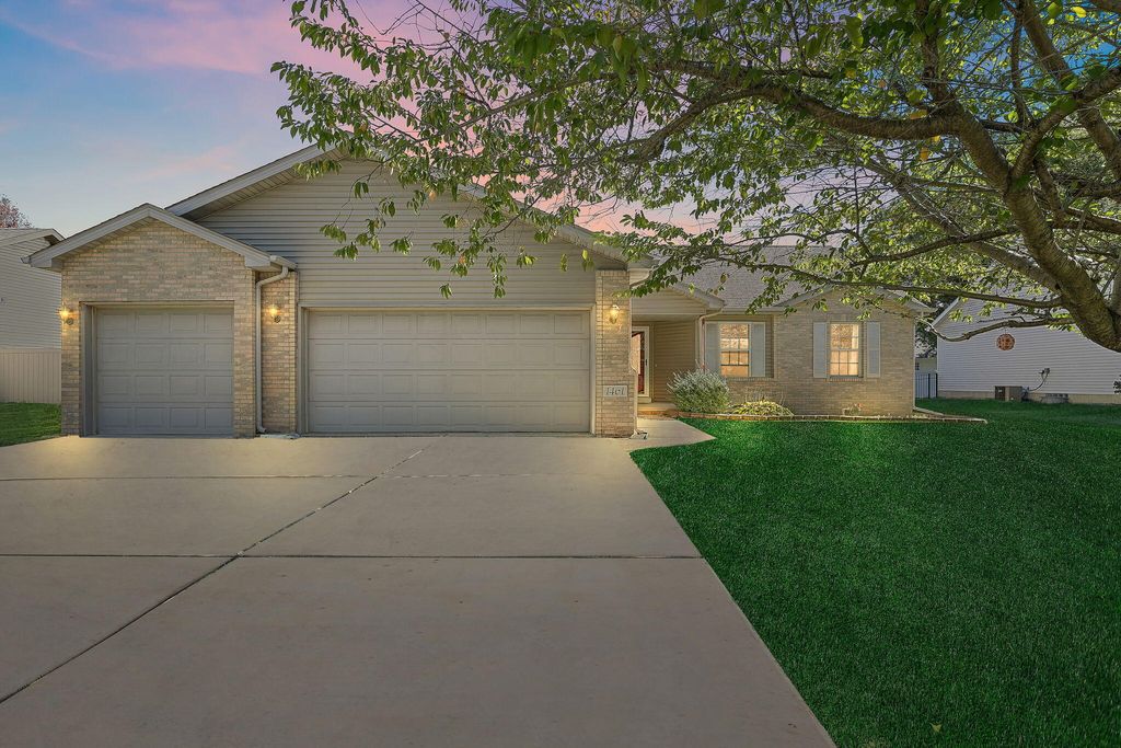 Photo of 1461 Eagle Street, Chesterton, IN 46304 (MLS # 829482)