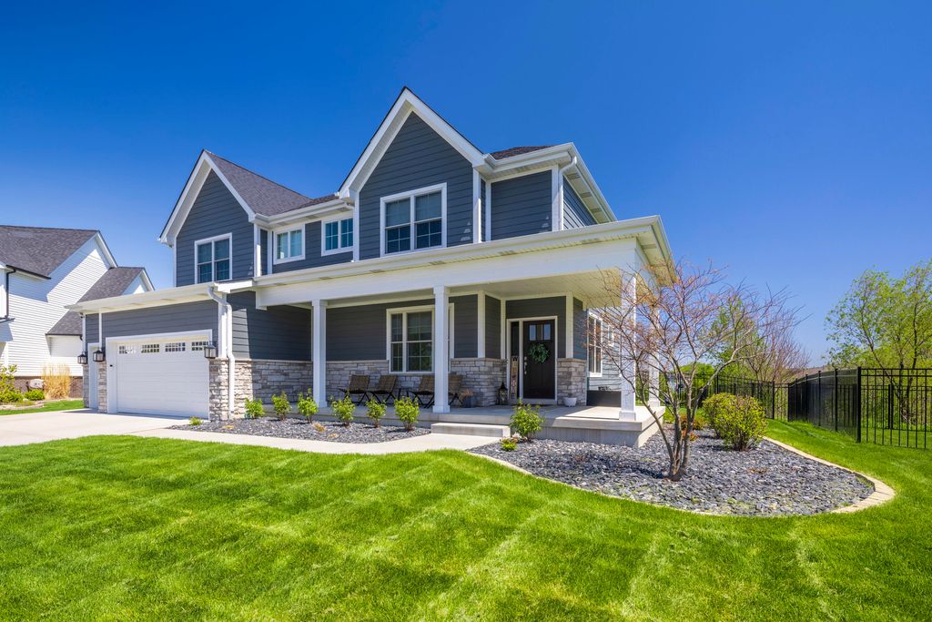 Photo of 10479 Talus Drive, Dyer, IN 46311 (MLS # 837908)