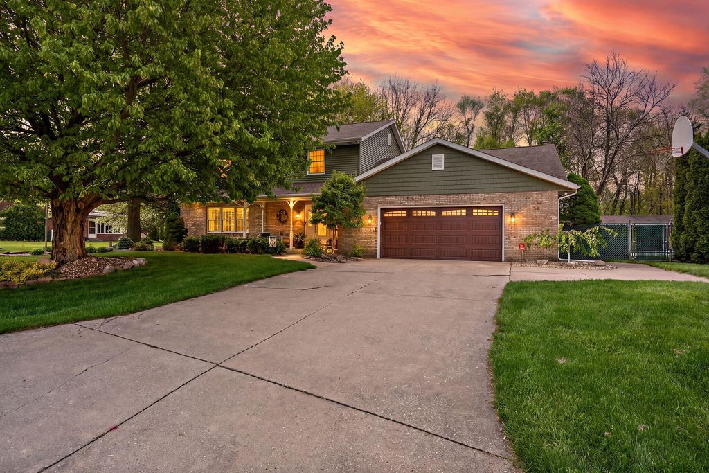 Photo of 1344 W Gentry Court, La Porte, IN 46350 (MLS # 838645)