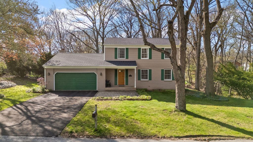 Photo of 2007 Sherwood Drive, Valparaiso, IN 46385 (MLS # 837205)