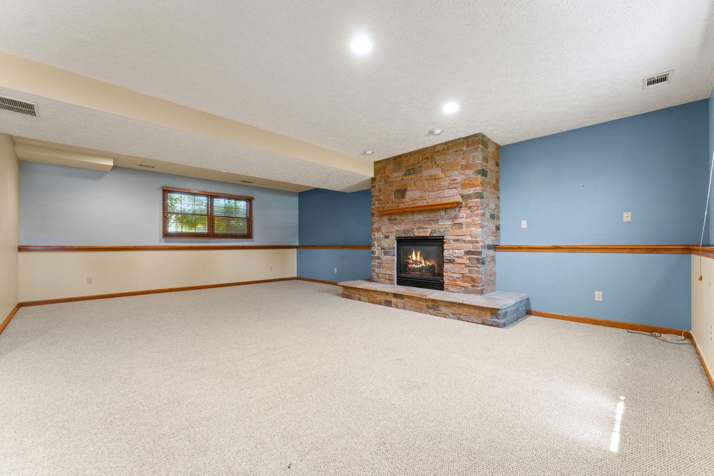Photo of 919 Plantation Road, Valparaiso, IN 46385 (MLS # 838898)