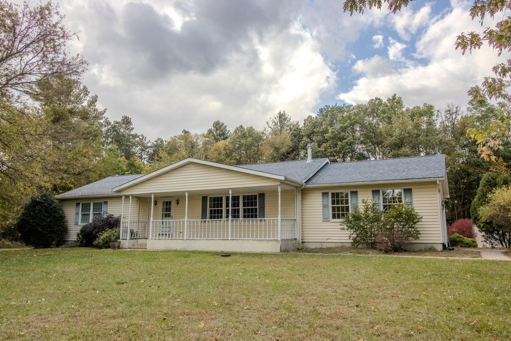 Photo of 1563 Us-35, Knox, IN 46534 (MLS # 829701)