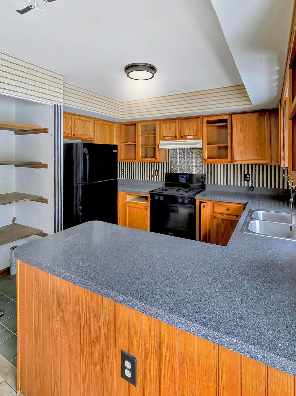 Photo of 1538 Lake Street, Hobart, IN 46342 (MLS # 833694)