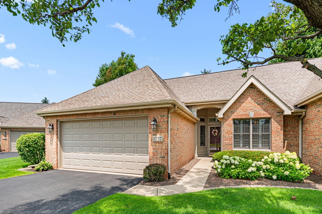 Photo of 1737 Windfield Drive, Munster, IN 46321 (MLS # 842820)