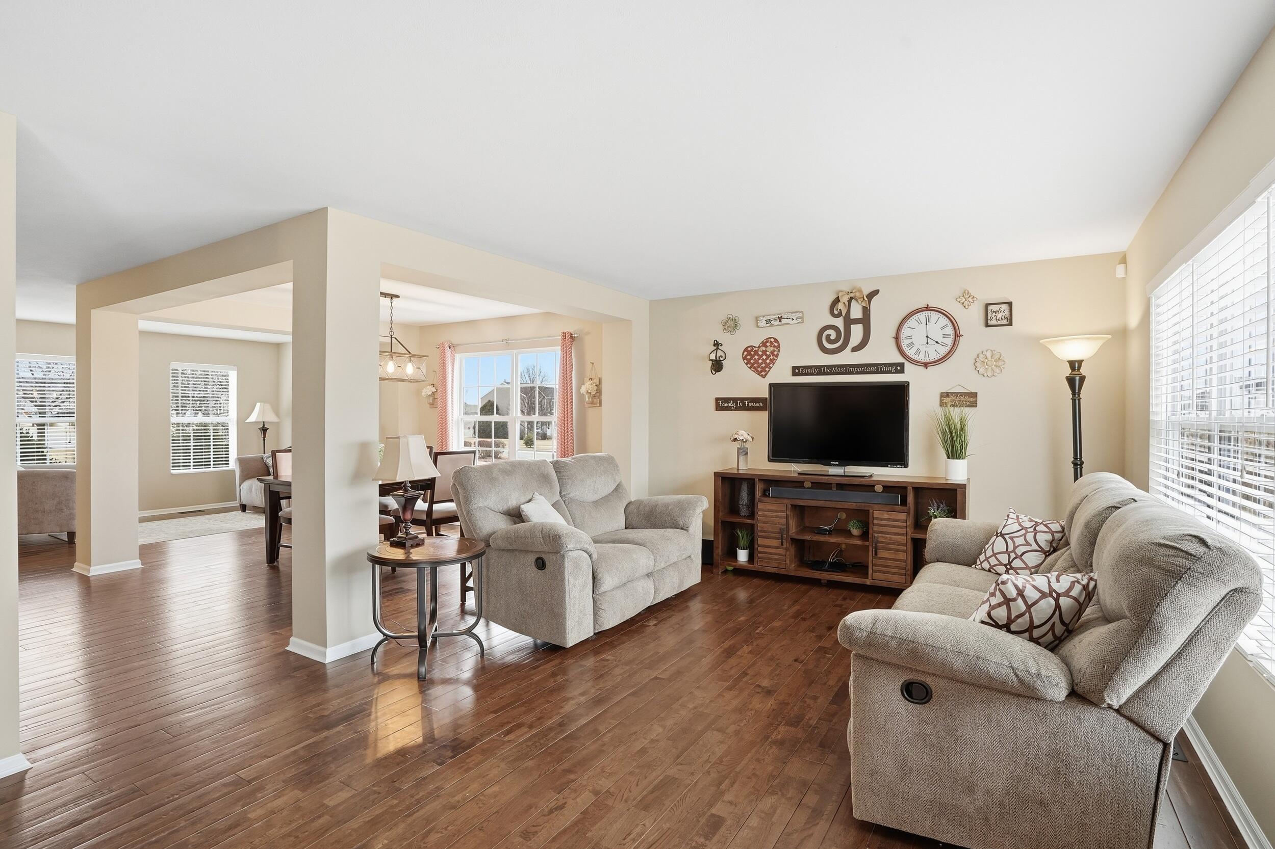 10843 Hillcrest Lane