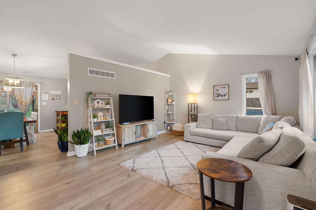 Photo of 221 Scherland Drive, Schererville, IN 46375 (MLS # 837534)