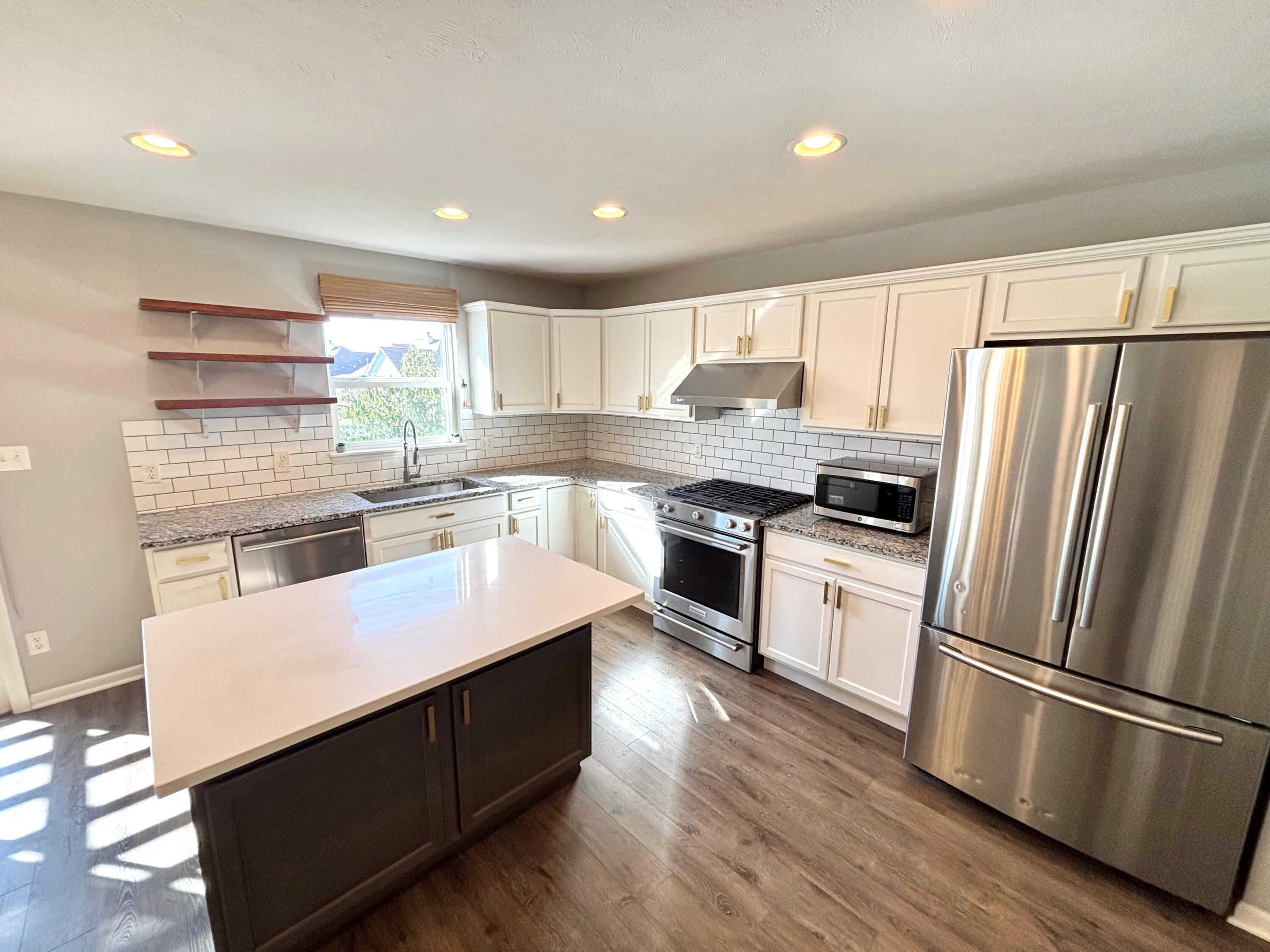 Valparaiso, Indiana 46385, United States, 4 Bedrooms Bedrooms, ,2 BathroomsBathrooms,Residential,Active,235445