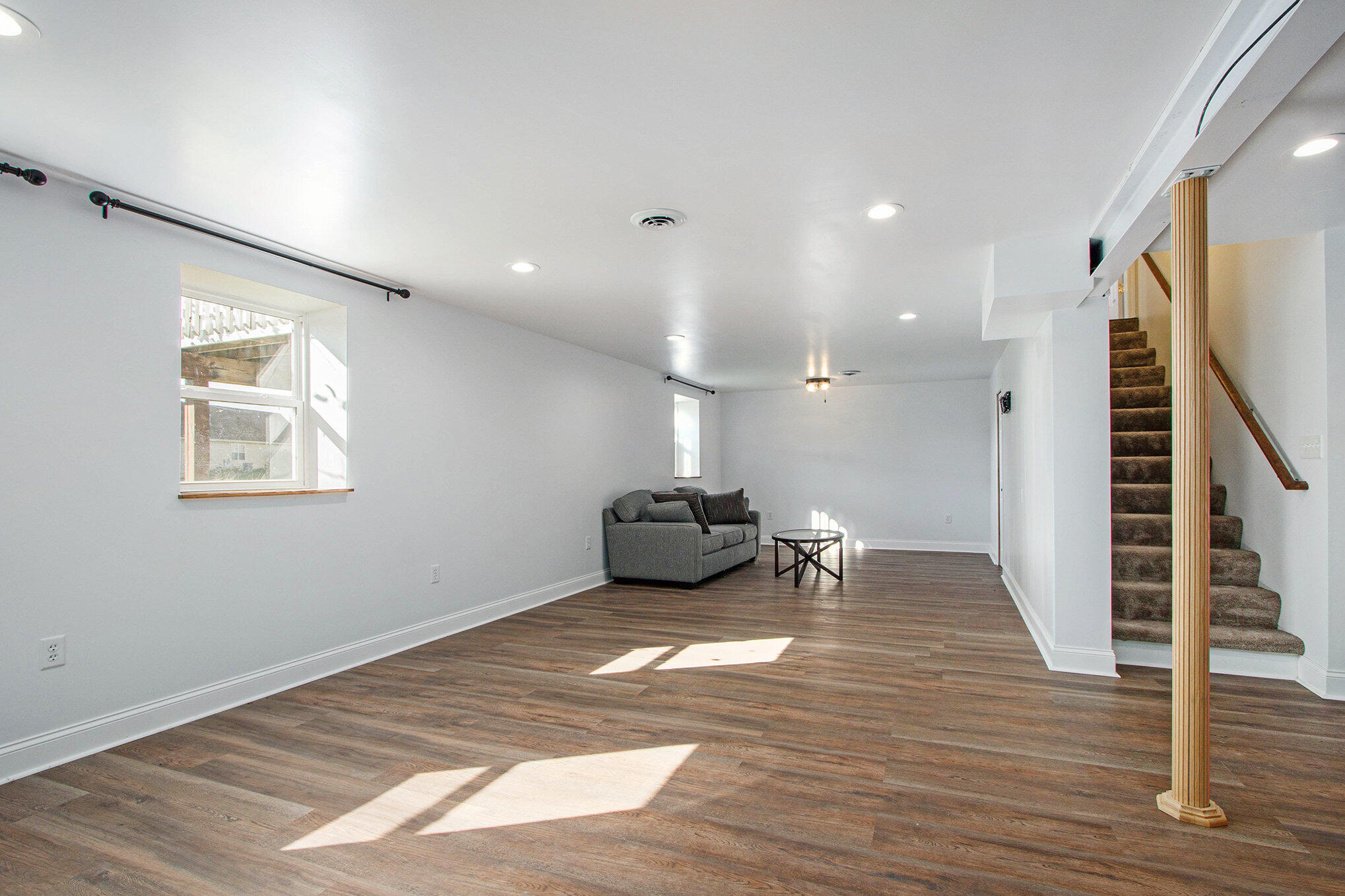 Valparaiso, Indiana 46385, United States, 4 Bedrooms Bedrooms, ,2 BathroomsBathrooms,Residential,Active,235445