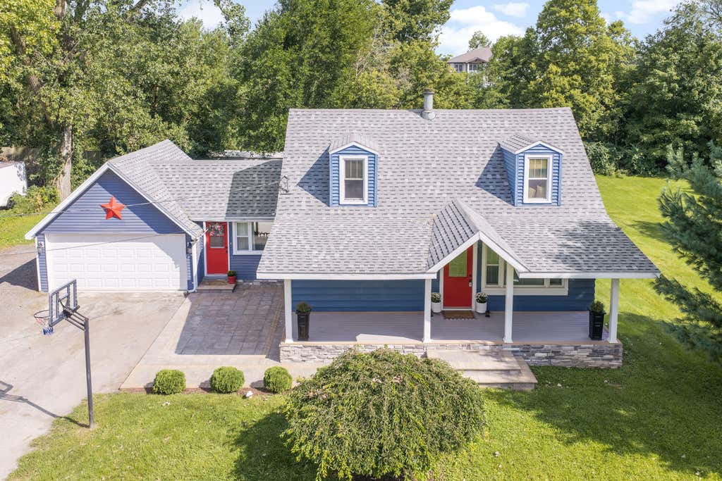 Photo of 3605 Evans Avenue, Valparaiso, IN 46383 (MLS # 844293)