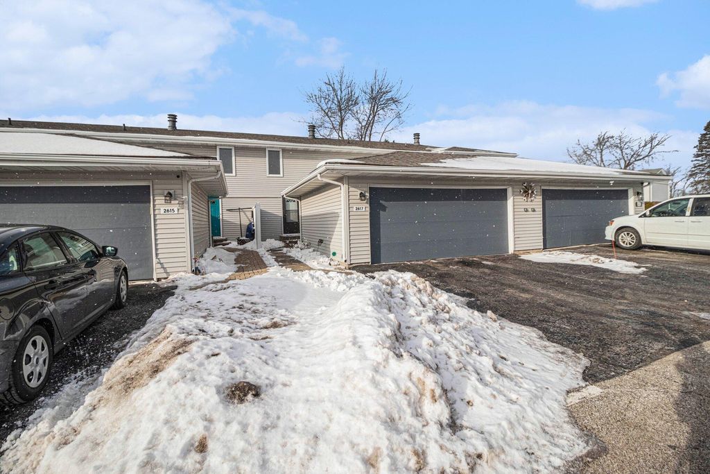 Photo of 2617 Knollwood Drive, Crown Point, IN 46307 (MLS # 833824)